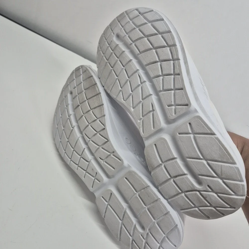 Men's OOFOS OOmg Sport Low Shoes Size 11.5 White Slip On